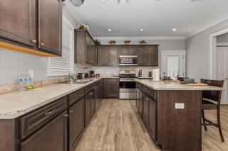 Luxury 2 bedroom townhouse #4 - 7