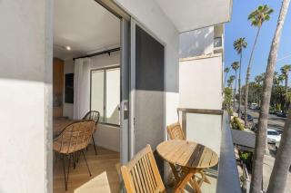 The Andalusite - Oceanfront Steps from the Sand - Los Angeles - 1