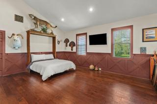 Waterfront 3 Bedroom Home - 3