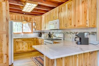 Hatfield Family Home on Lake Arbutus Boat and Hike - 2