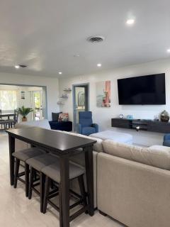 Salt water heated pool in Englewood - Englewood - 6