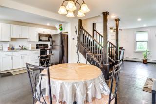 Ski, Hike and Fish Pet-Friendly Home in Saylorsburg - Saylorsburg - 3