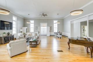 Unique Church Turned Family Retreat Relax and Enjoy - 5