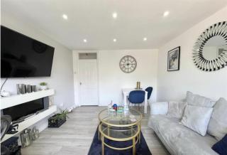 Amazing Abodes - Buckinghamshire - 1