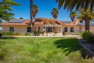 Hilltop Oasis - Templeton - 0