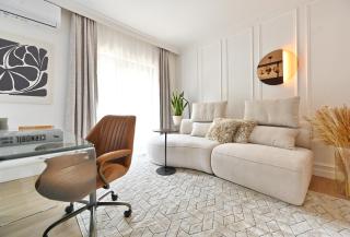 Signature Urban Studio with Private Garage - 0