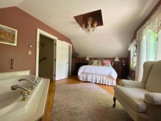 Green River Bridge Inn - Guilford - 9