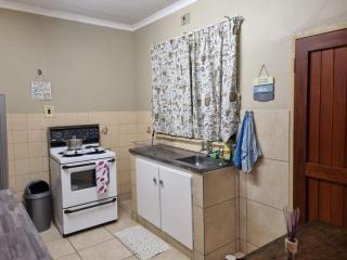 Large 1 bed apt for long term stay - Klerksdorp - 6