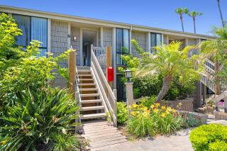 D18 - Bradley Beachfront - Oceanside - 7