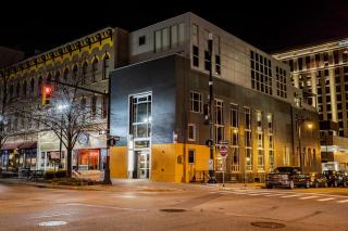 Spacious 2 King Suites - The Finnley Hotel - Grand Rapids - 4