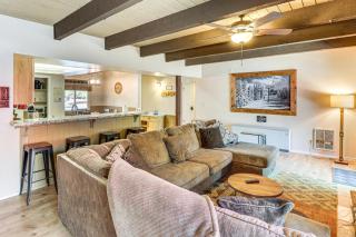 7 Mi to Rainbow Lake Pinetop Condo with Patio! - Indian Pine - 1