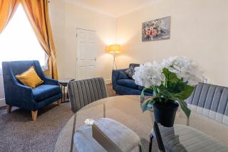 Spacious home in Newcastle Under Lyme with Parking - Newcastle under Lyme - 6