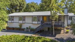 New Listing - 5bd 3ba Retreat for a large group - Groveland - 0