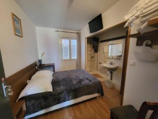 Hotel Les Rosiers - 3