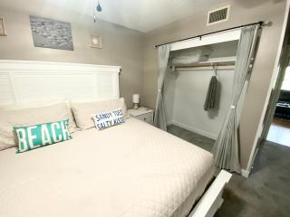My Destin-ation! Beaches & pools - 6