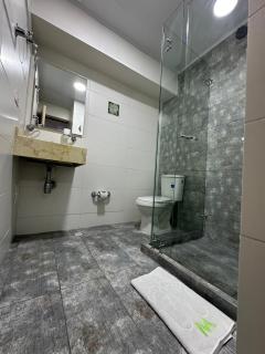Hotel Millenium Victoria Plaza - 1