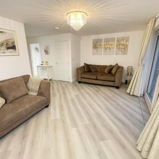 Sheffield Charming 5 bed home - Orgreave - 3