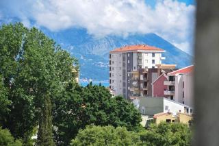 Aphelios Apartments - Budva - 9