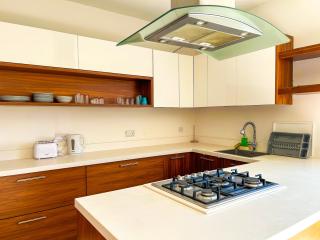 Urban Comfort Gzira 4 Bedroom Flat - Il-Gżira - 6