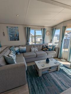Beautifully presented beachcomber holiday home sited on the Durdle Door holiday park within a few minutes walk from the path that leads to the famous Durdle Door arch and Lulworth cove - West Lulworth - 8
