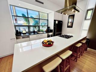 Luxury 2-Bedroom Townhouse in Adelaide CBD - Adelaide - 8