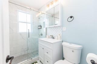 Stylish 3 Bedroom Apartment - Boston - 8