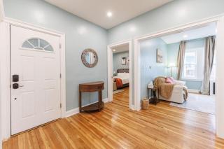 Stylish 3 Bedroom Apartment - Boston - 1