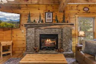 Rustic Cabin in Woods with Hot Tub & Games - Sevierville - 2