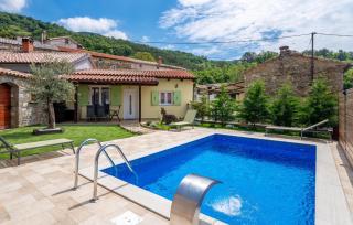 Beautiful Home In Lupoglav - Lupoglav - 0