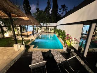 Villa Mawar Seminyak - 0