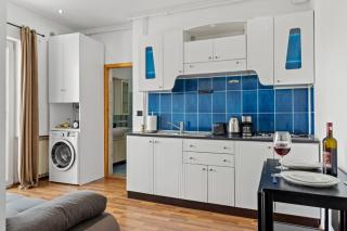 Central Apartment with panoramic Views of Old Town - Bucharest - 3