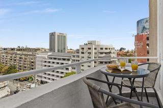Central Apartment with panoramic Views of Old Town - Bucharest - 5