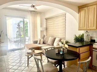 Mykonos 1BR apt recently remodeled next to beach big pool - San José del Cabo - 7