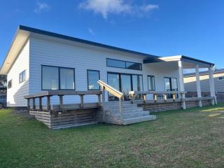Hosts on the Coast Lake View - Matarangi - 7