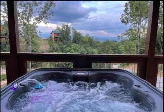Stunning Cabin for 6 with Hot Tub & Pool Table - Sevierville - 9
