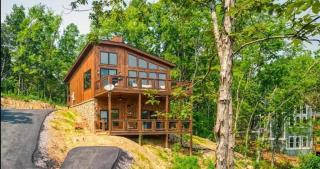 Stunning Cabin for 6 with Hot Tub & Pool Table - 4