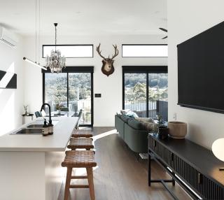 PISTE LUXURY CHALET - THE PETITE - Oaks Lake Crackenback Resort - 0