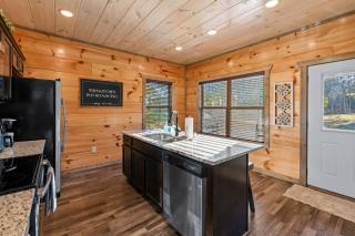 Modern Cabin with Pool Hot Tub Games & More - Sevierville - 3