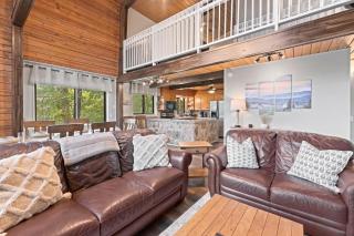 Secluded Cabin for 10 with Game Room Near Pkwy - Pigeon Forge - 4
