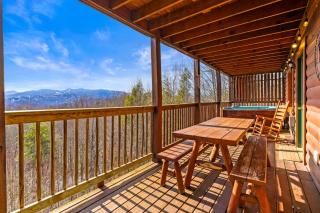 Spacious Cabin for 8 with Hot Tub & Mountain Views - Gatlinburg - 6