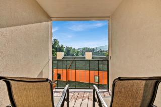 Trendy 2 BDR Condo with Pool & Hot Tub Near Downtown - 1