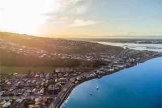 Sea View Paradise with Hot Tub - Christchurch - 1