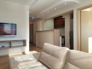 M&M Luxury Apartments - 8