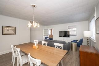 The Grand Elm Suite 1 - Sleeps 4 - - 8