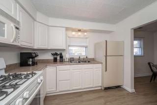 The Grand Elm Suite 2 - - 9