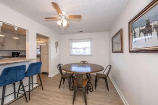 The Grand Elm Suite 2 - - 3