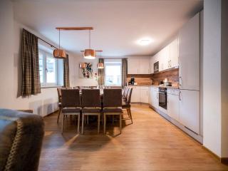 Chalet in Zell am See near Ski Slopes, cleaning included - Bruck an der Grossglocknerstrasse - 0