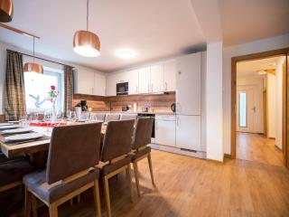 Chalet in Zell am See near Ski Slopes, cleaning included - Bruck an der Grossglocknerstrasse - 1