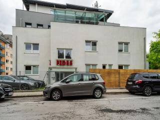 Apartment Innsbruck near Bergisel Ski Jump, cleaning included - 4
