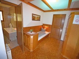 Well-kept holiday flat with sauna, cleaning included - Arzl im Pitztal - 2